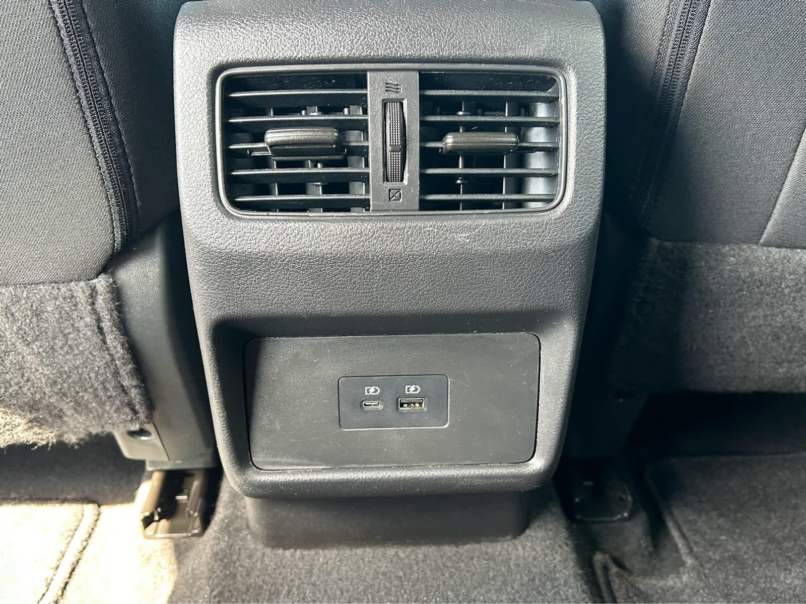 Used 2023 Nissan Rogue SV image 10