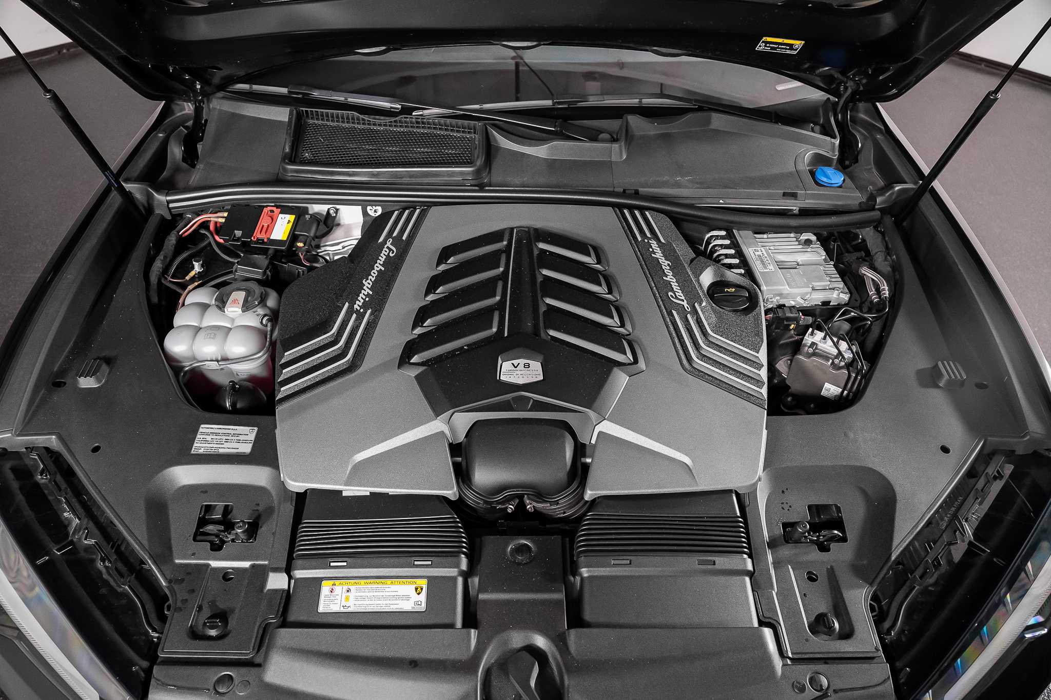 Used 2019 Lamborghini Urus AWD/4WD image 65