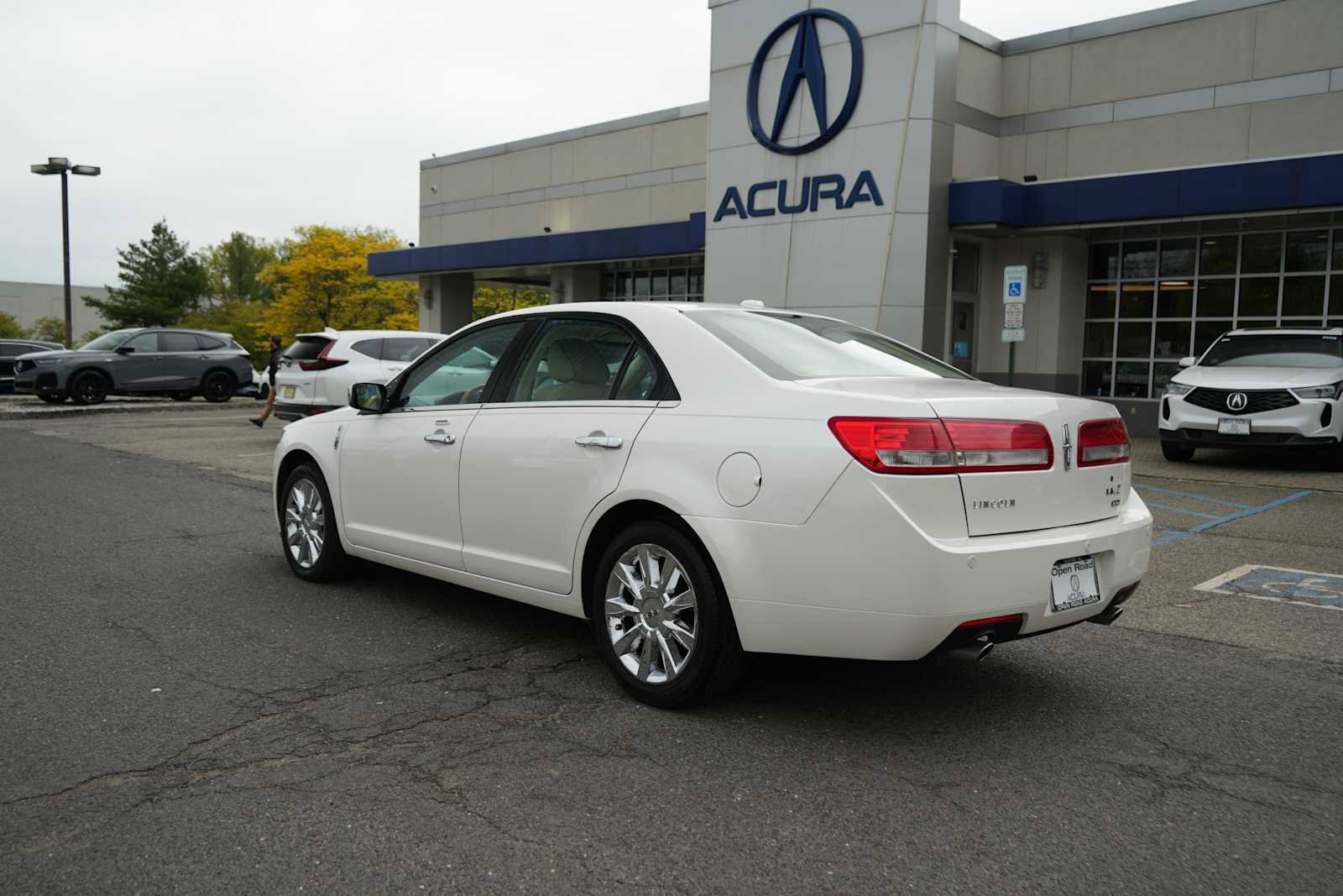 Used 2011 Lincoln MKZ AWD image 5