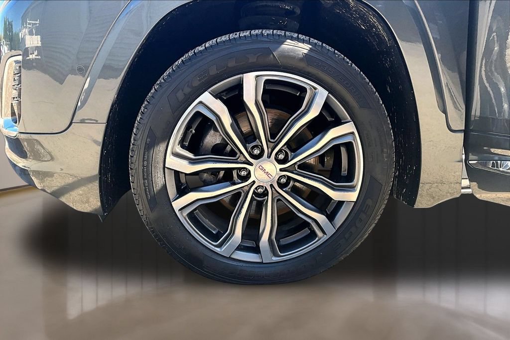 Certified 2019 GMC Terrain Denali w/ Advanced Safety Package AWD/4WD image 9