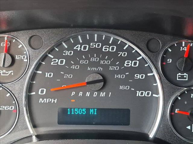 Used 2025 GMC Savana 2500 w/ Driver Convenience Package RWD image 9