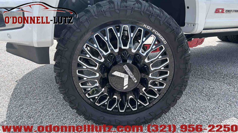 Used 2025 Ford F450 Platinum w/ Platinum Plus Package AWD/4WD image 2