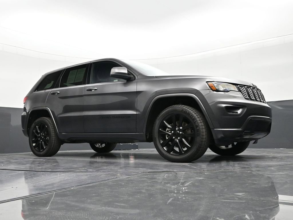 Used 2021 Jeep Grand Cherokee Laredo X image 26