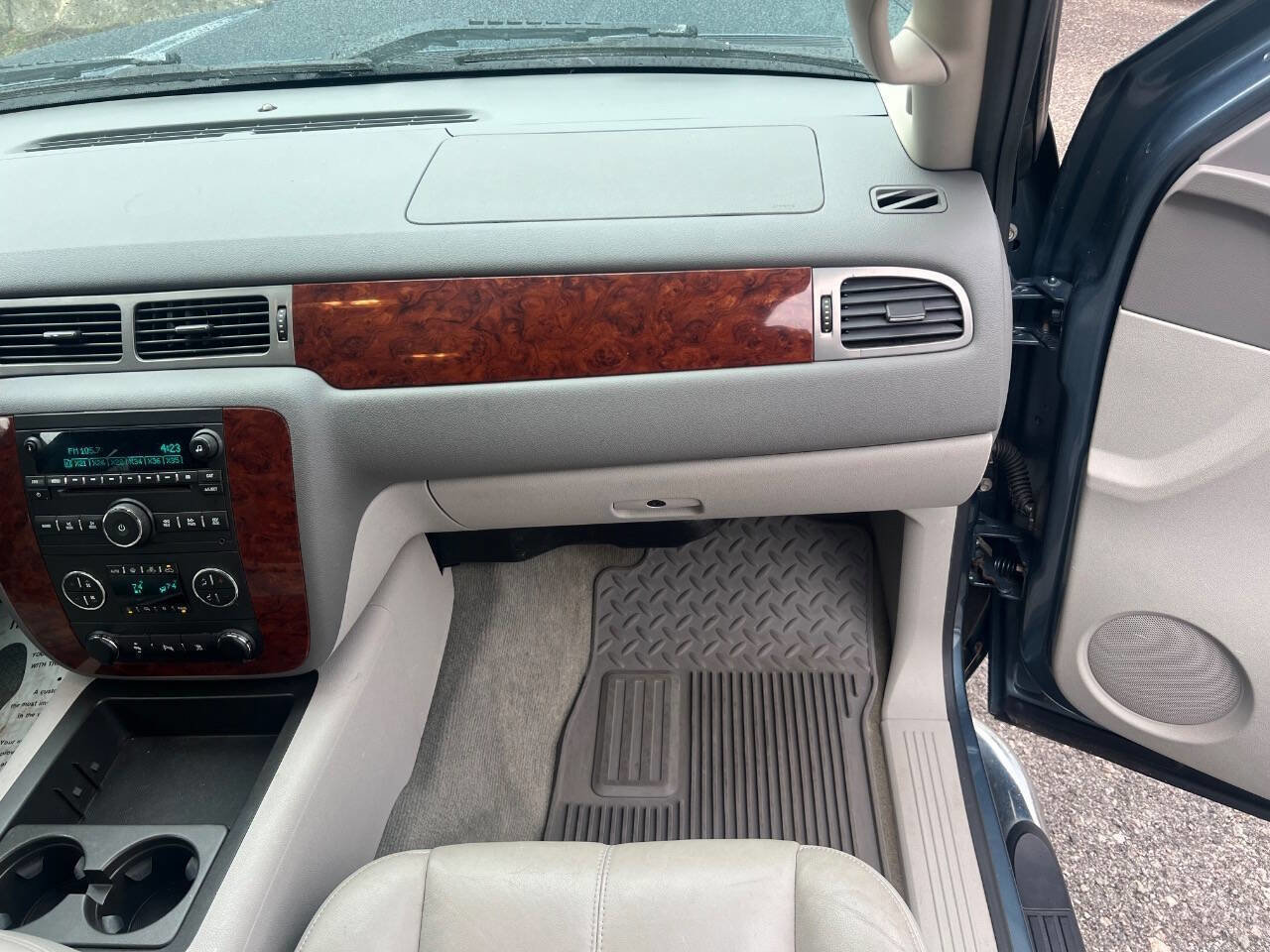 Used 2011 Chevrolet Silverado 1500 LTZ w/ LTZ Plus Package image 11