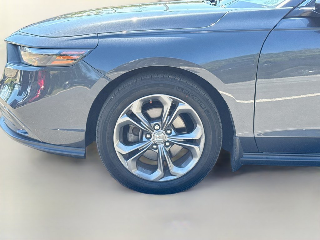 Used 2023 Honda Accord EX image 31