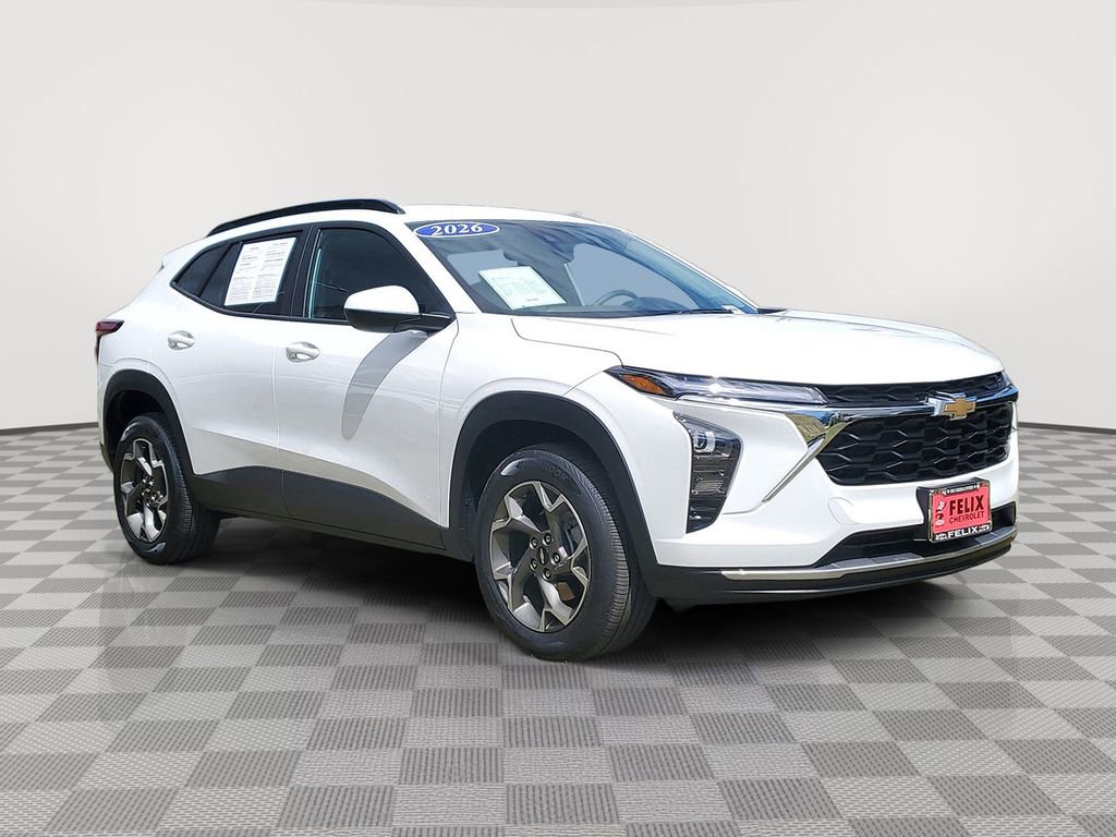 Used 2026 Chevrolet Trax LT image 3