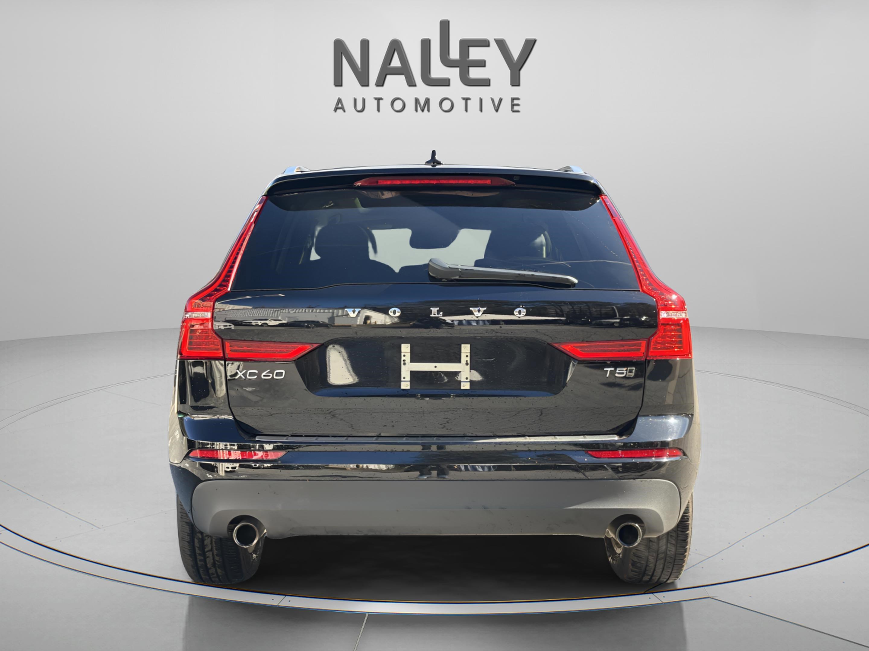 Used 2018 Volvo XC60 T5 Momentum w/ Protection Package Premier image 3