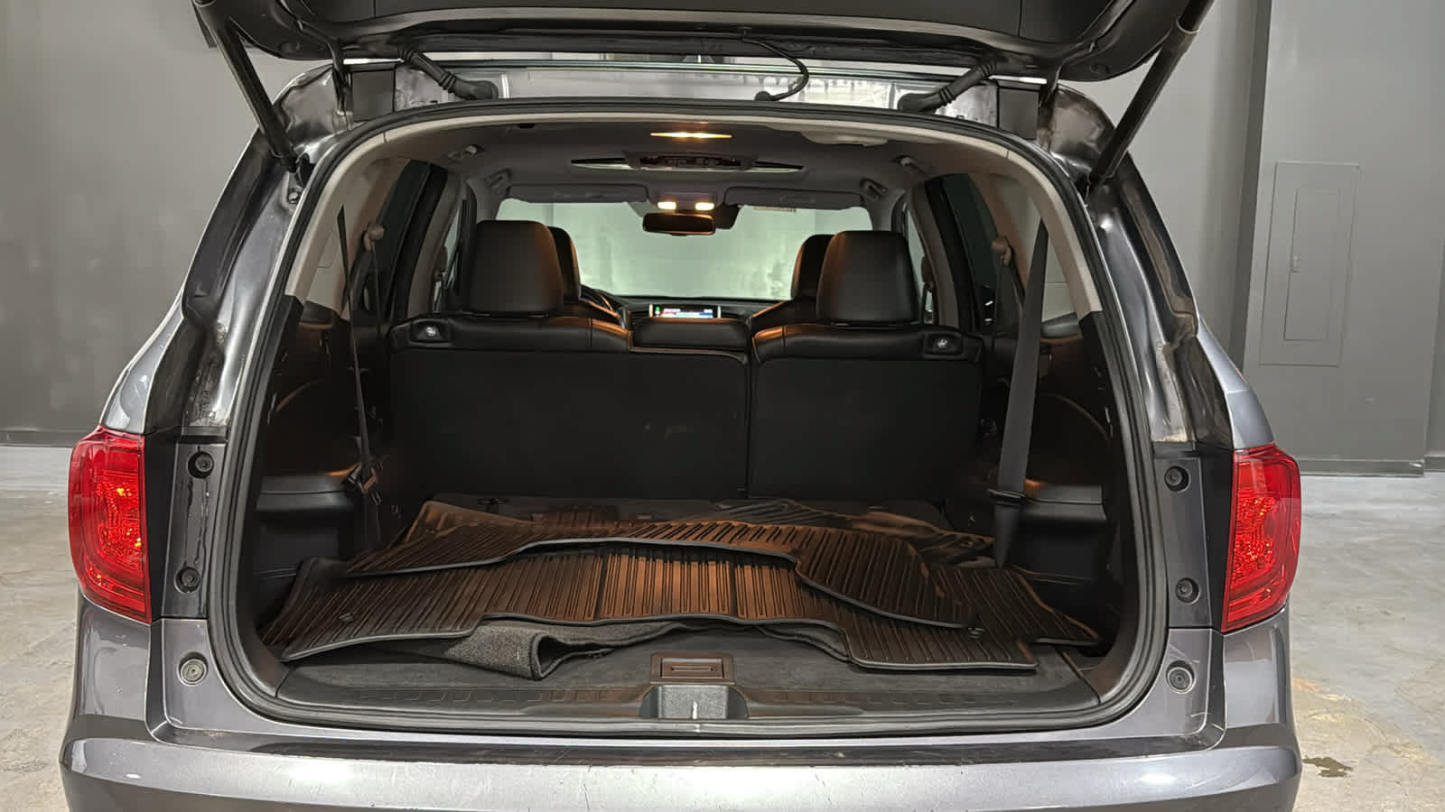 Used 2016 Honda Pilot Touring image 25