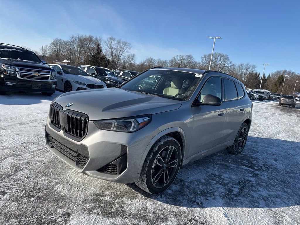 Used 2023 BMW X1 xDrive28i w/ Premium Package image 3