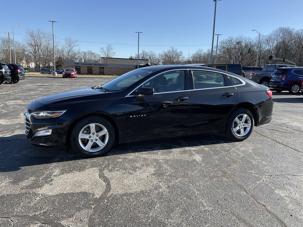 Used 2023 Chevrolet Malibu LT image 3