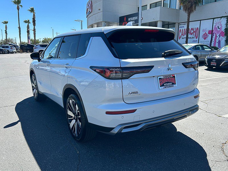 New 2026 Mitsubishi Outlander SE FWD image 3