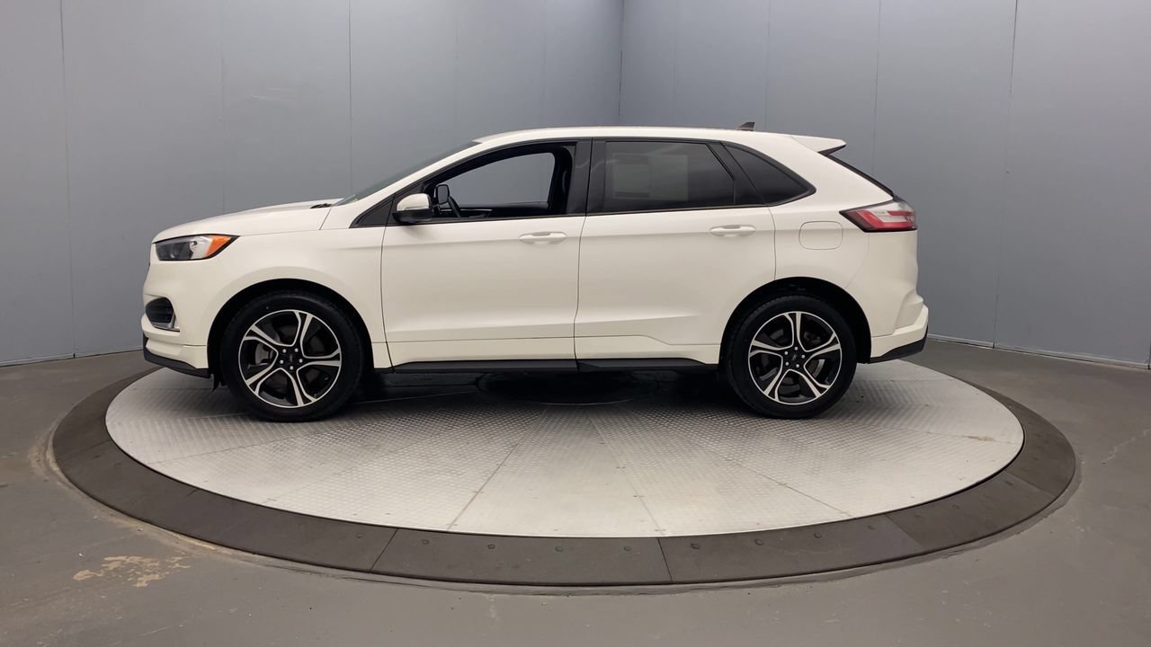 Used 2022 Ford Edge ST AWD/4WD image 2