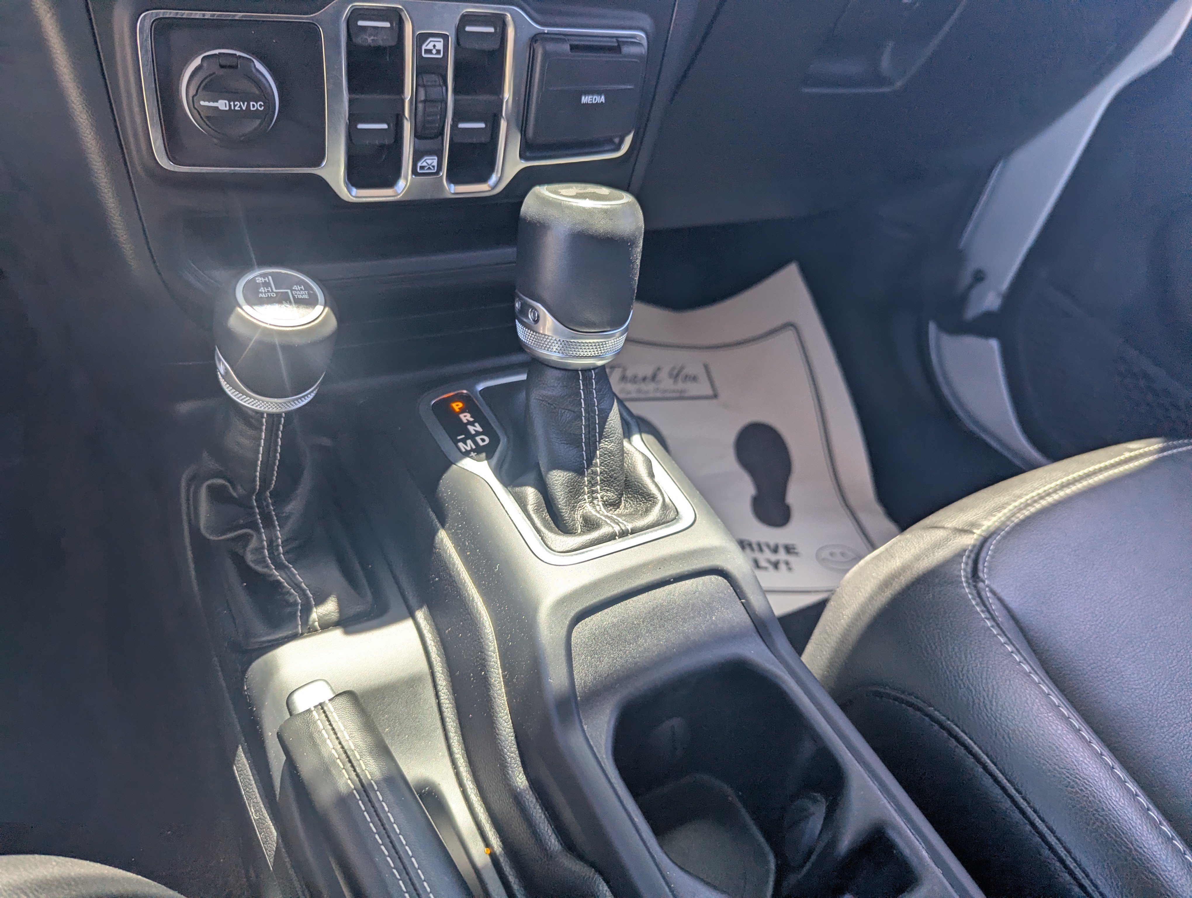 Used 2023 Jeep Wrangler Unlimited Sahara AWD/4WD image 27