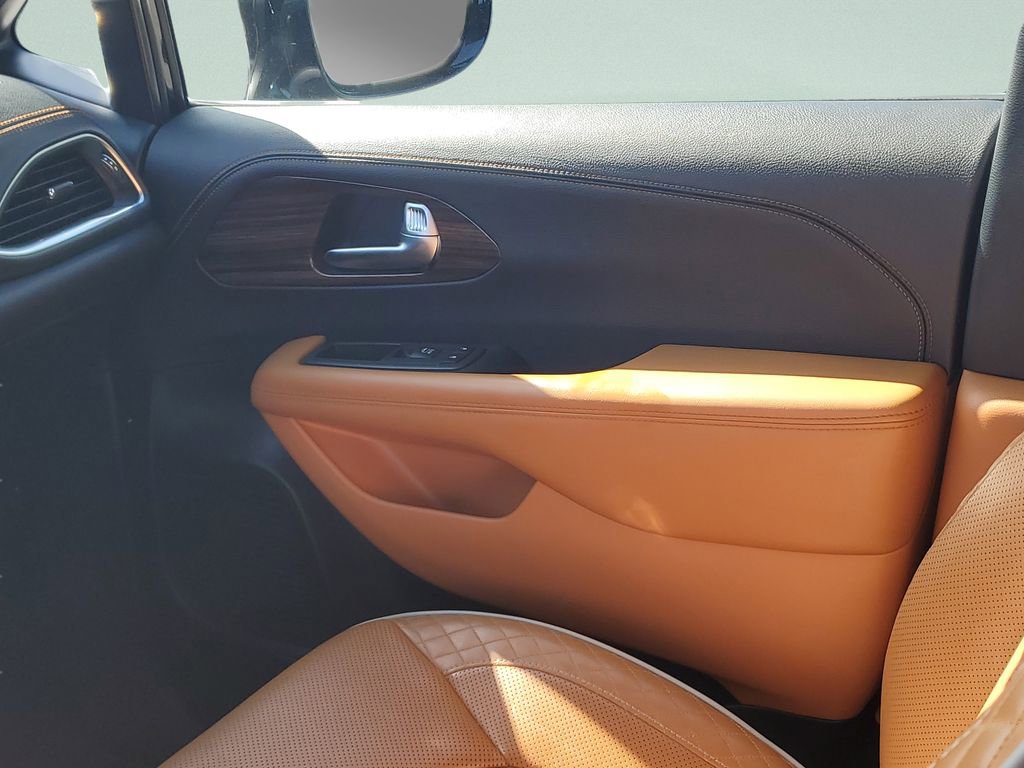 Used 2022 Chrysler Pacifica Pinnacle image 21