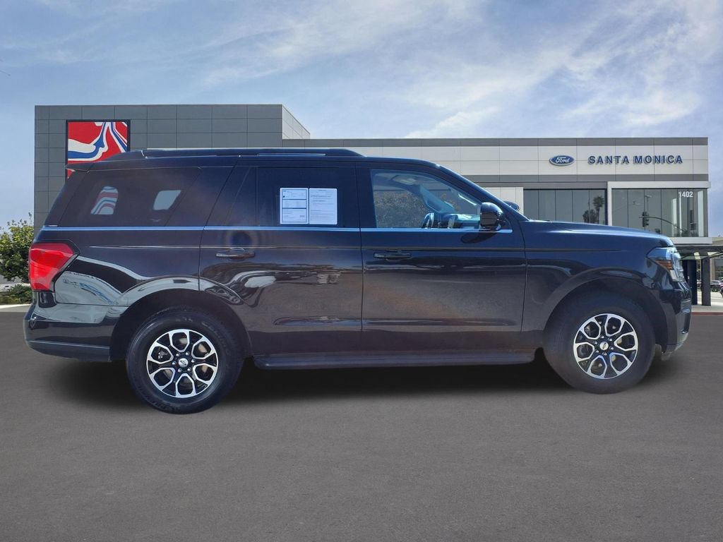 Used 2024 Ford Expedition XLT AWD/4WD image 26