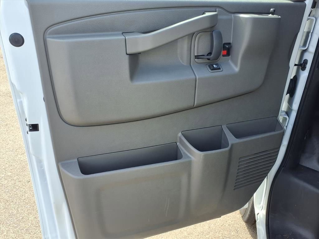 New 2026 Chevrolet Express 2500 w/ Driver Convenience Package image 16