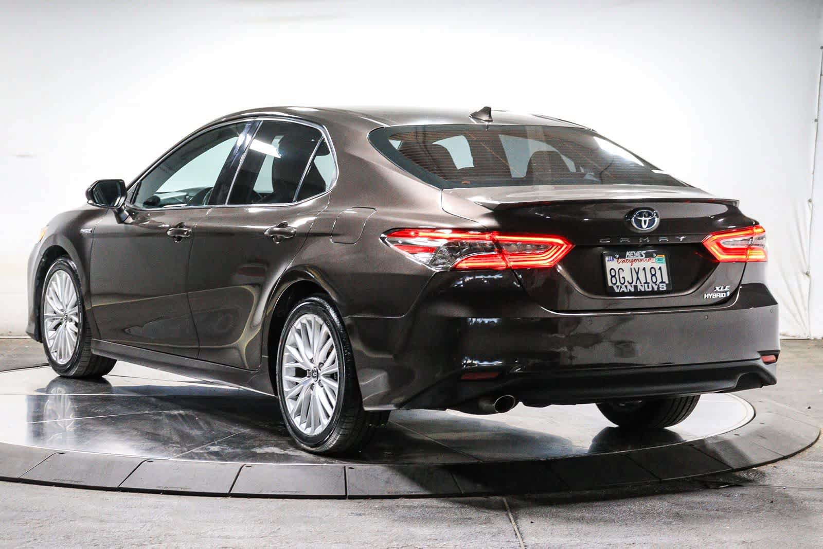 Certified 2018 Toyota Camry XLE w/ Audio Package FWD image 2