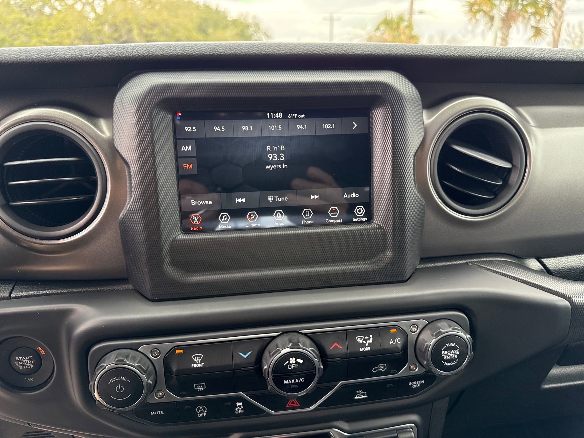 Used 2023 Jeep Wrangler Sport image 13