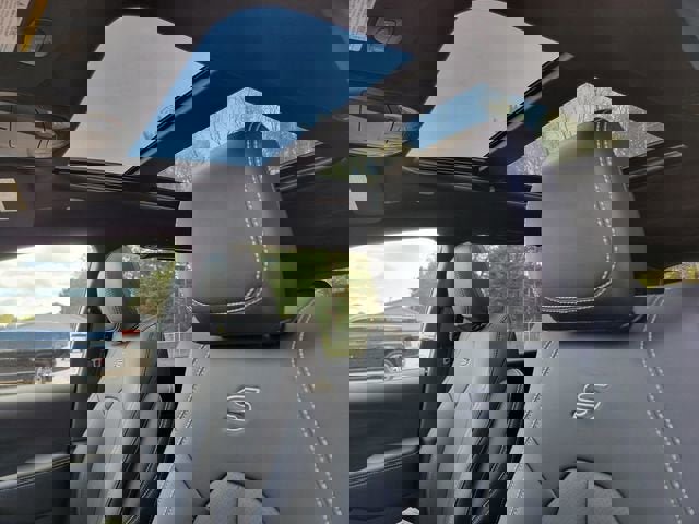 New 2026 Chrysler Pacifica Select w/ S Appearance Package AWD/4WD image 4