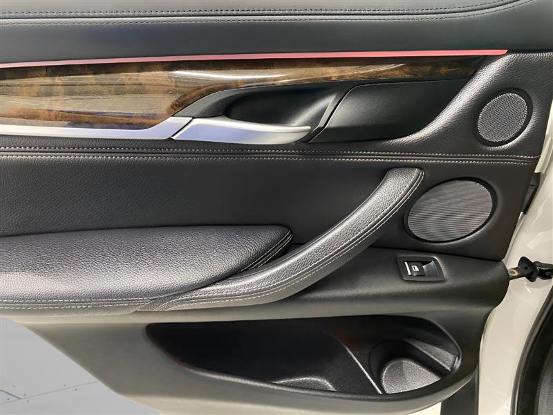 Used 2019 BMW X6 xDrive50i w/ Executive Package image 24