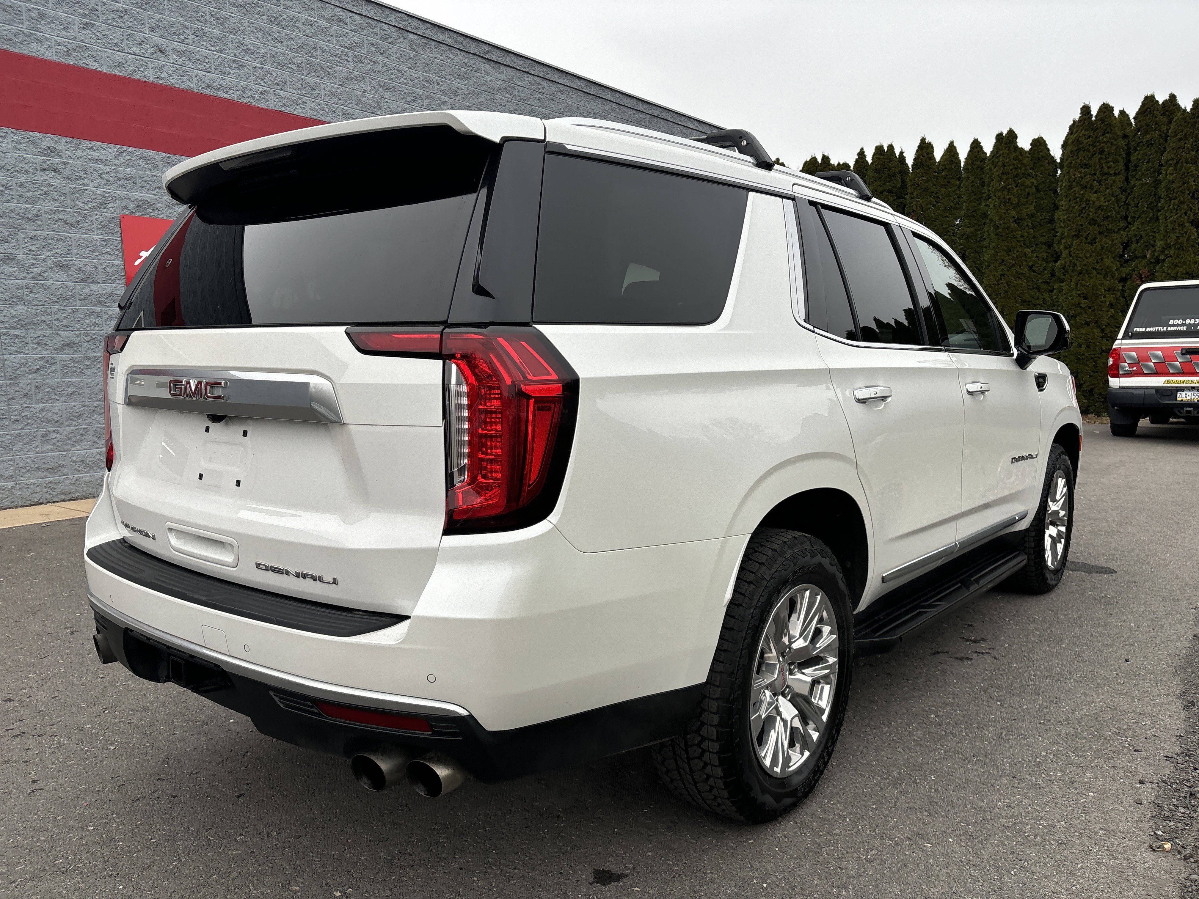 Used 2022 GMC Yukon Denali w/ Max Trailering Package image 3