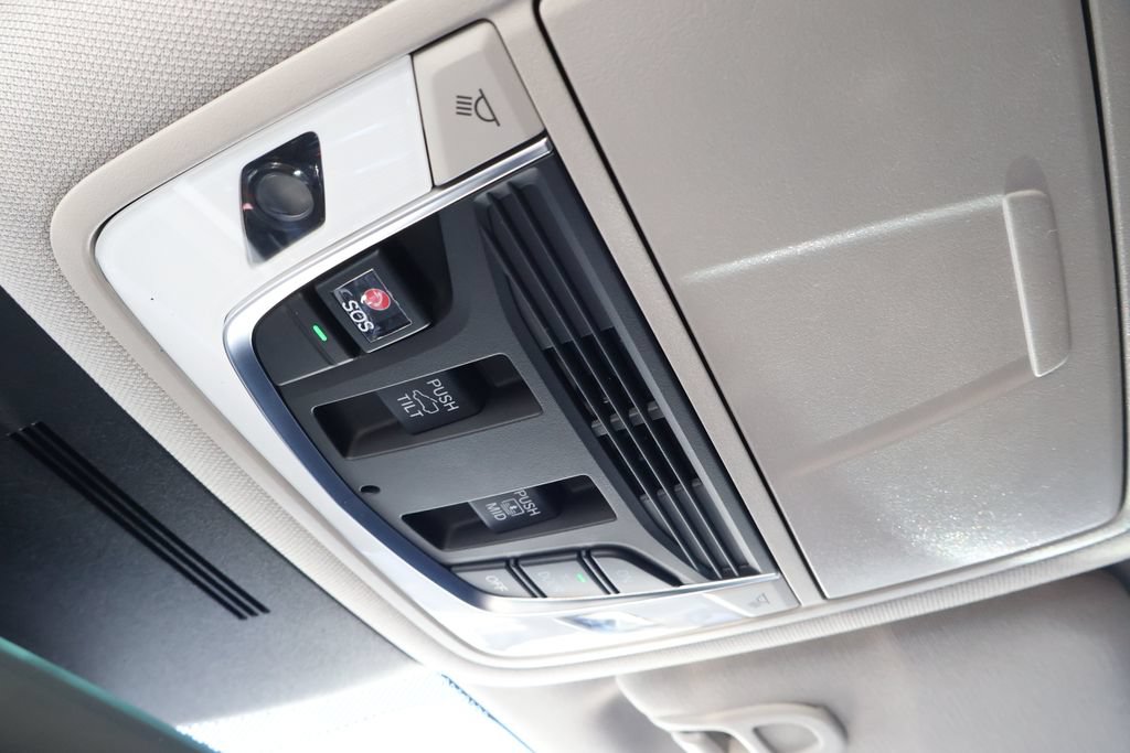 Used 2025 Acura MDX FWD w/ Technology Package image 31