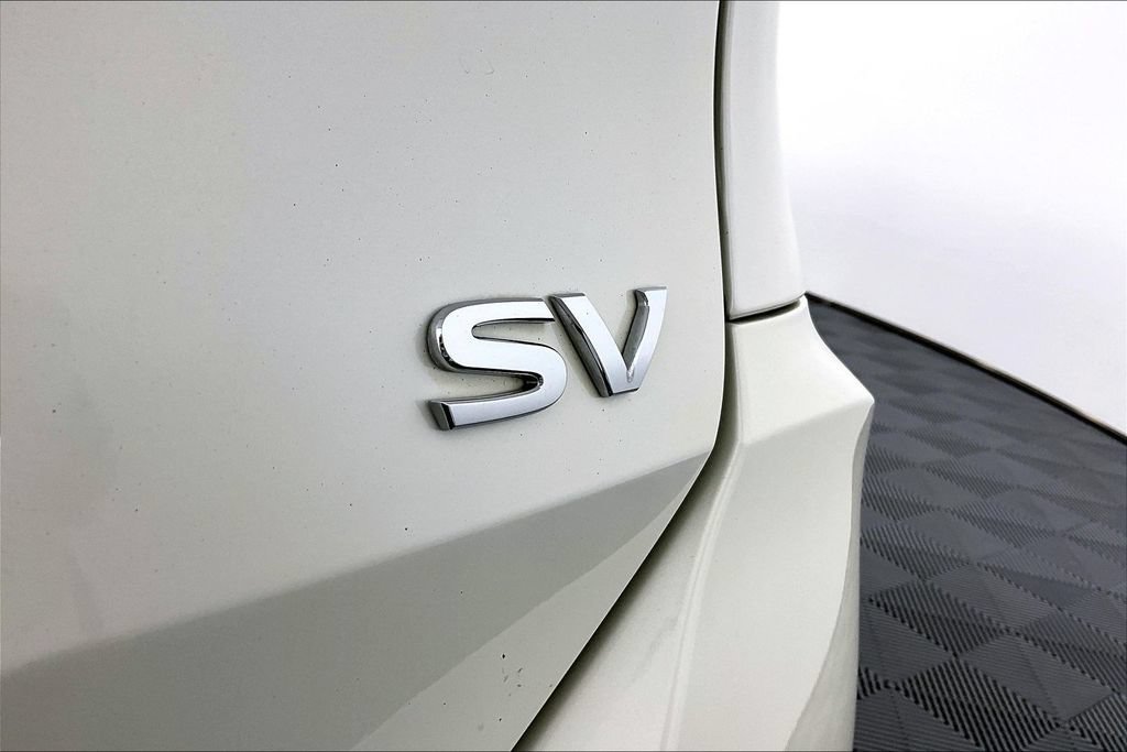 Used 2019 Nissan Rogue SV w/ Premium Package FWD image 14
