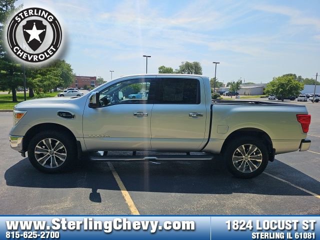 Used 2017 Nissan Titan SL w/ SL Towing Convenience Package image 8