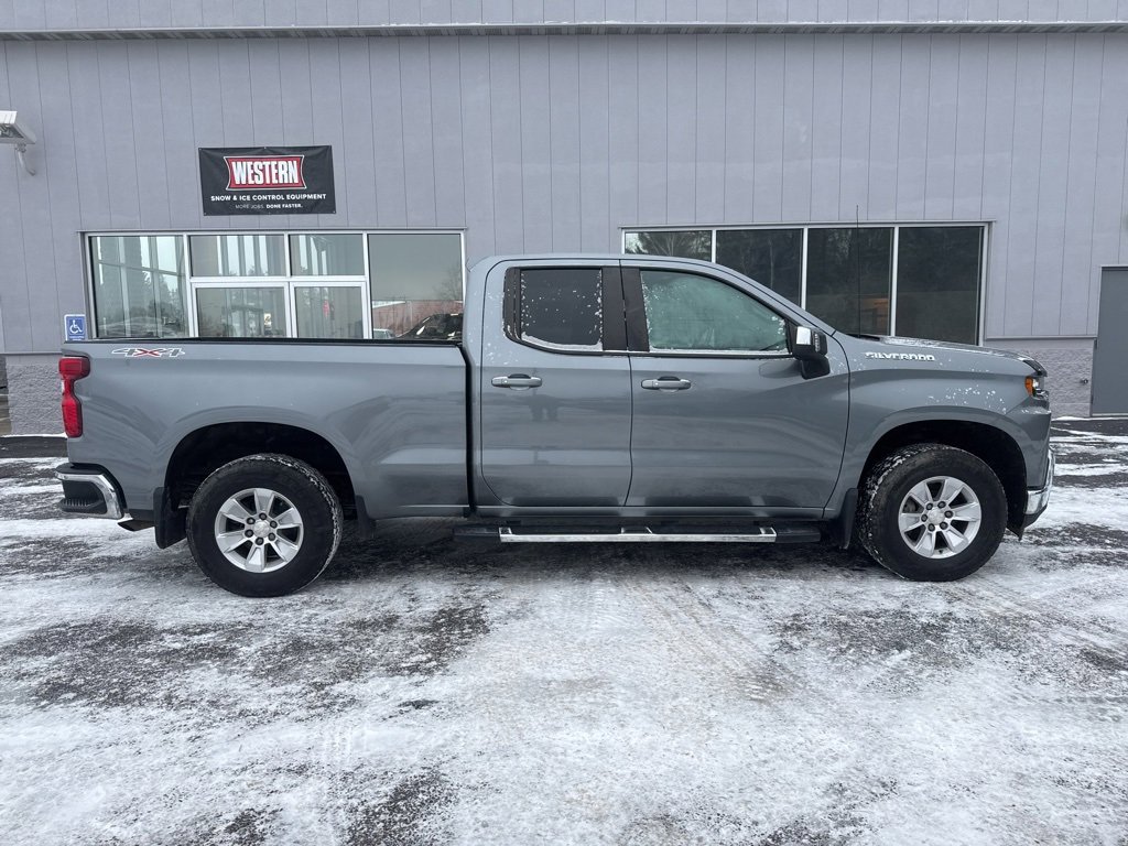 Used 2019 Chevrolet Silverado 1500 LT image 2