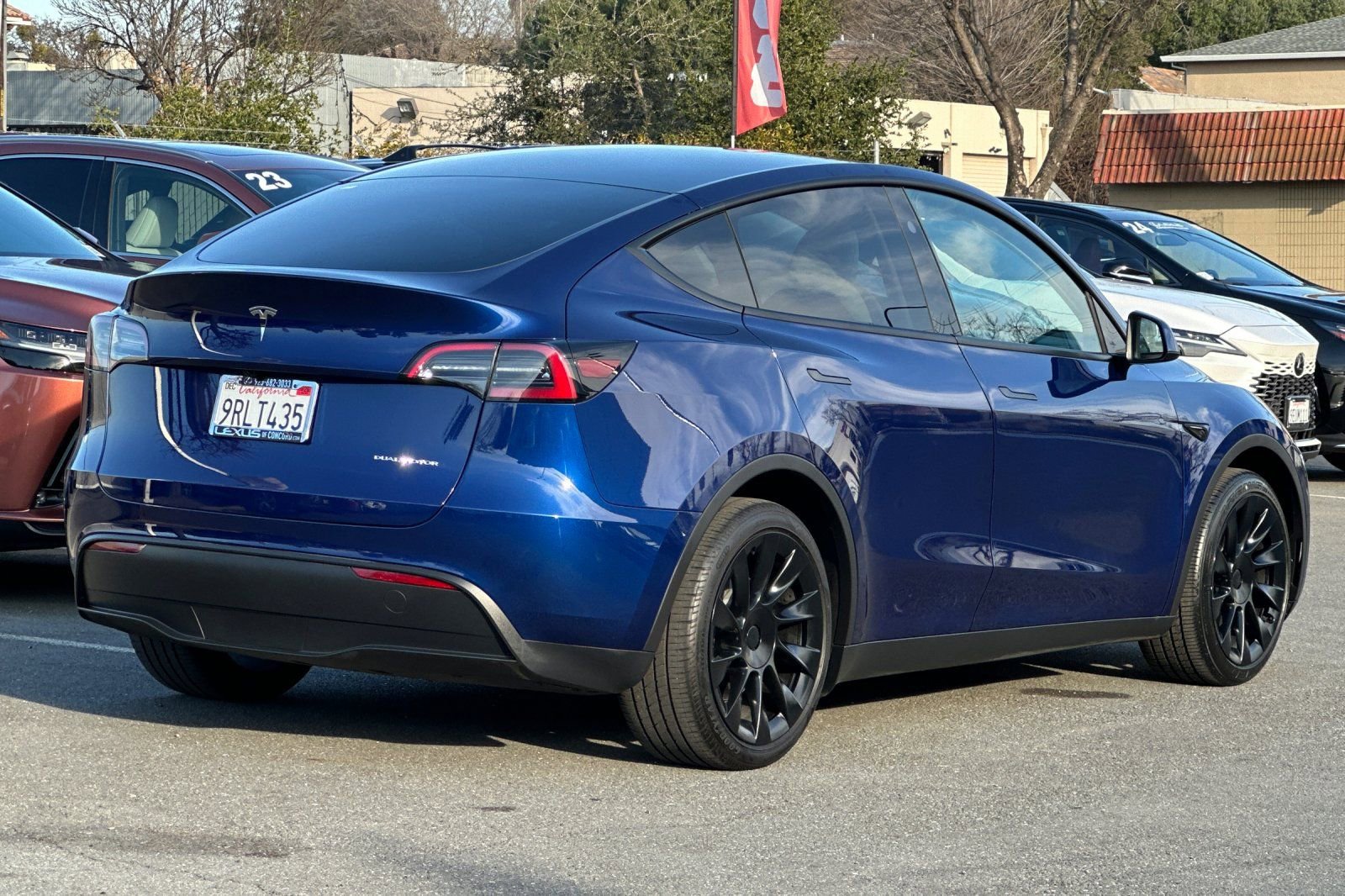 Used 2025 Tesla Model Y Long Range image 4