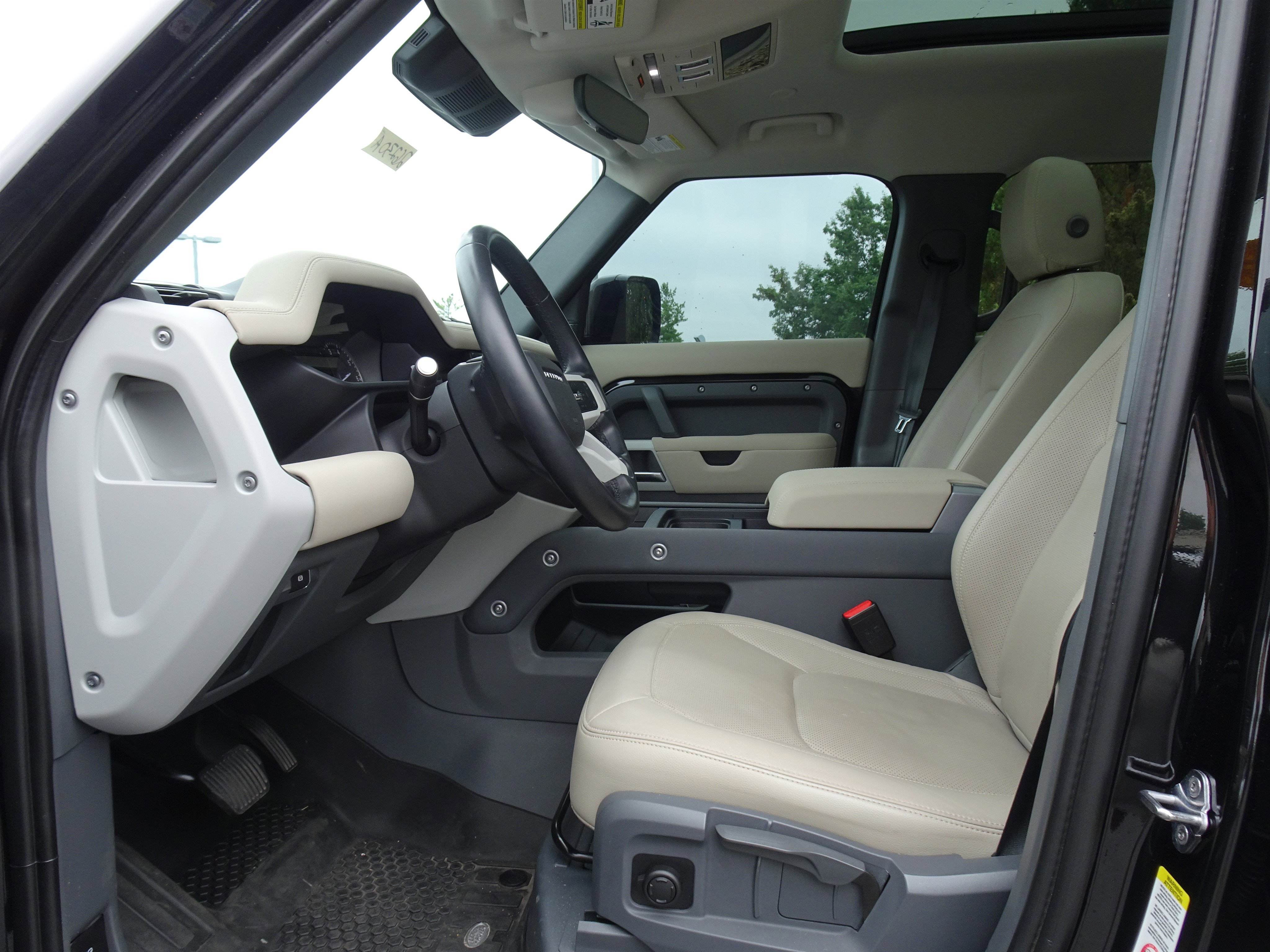 Certified 2023 Land Rover Defender 110 S AWD/4WD image 5
