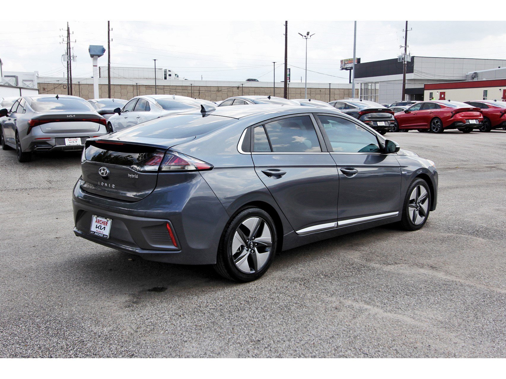 Used 2020 Hyundai Ioniq SEL image 7