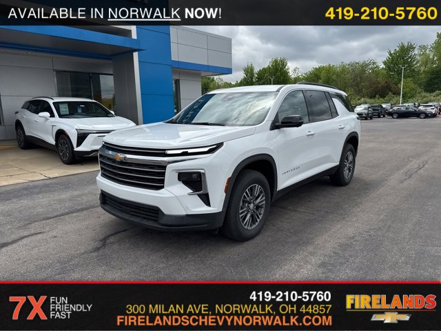 New 2025 Chevrolet Traverse LT w/ Enhanced Driving Package