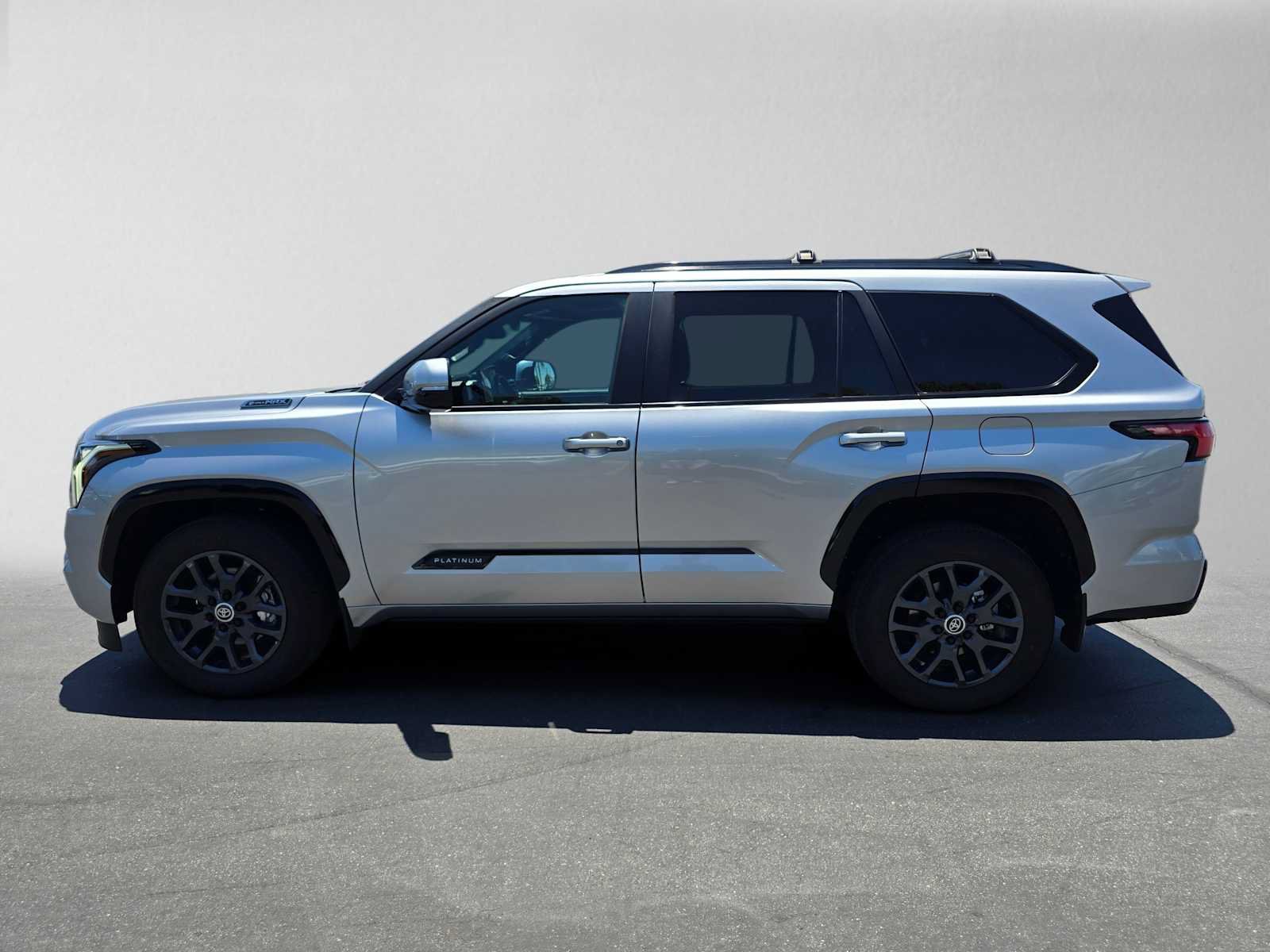Certified 2024 Toyota Sequoia Platinum AWD/4WD image 6