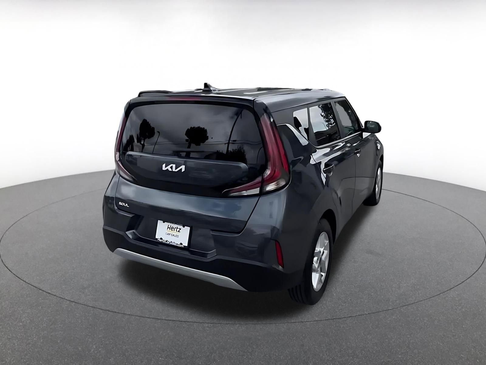 Used 2025 Kia Soul LX w/ LX Technology Package image 14