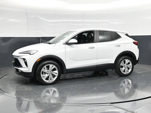 Used 2025 Buick Encore GX Preferred AWD/4WD image 9