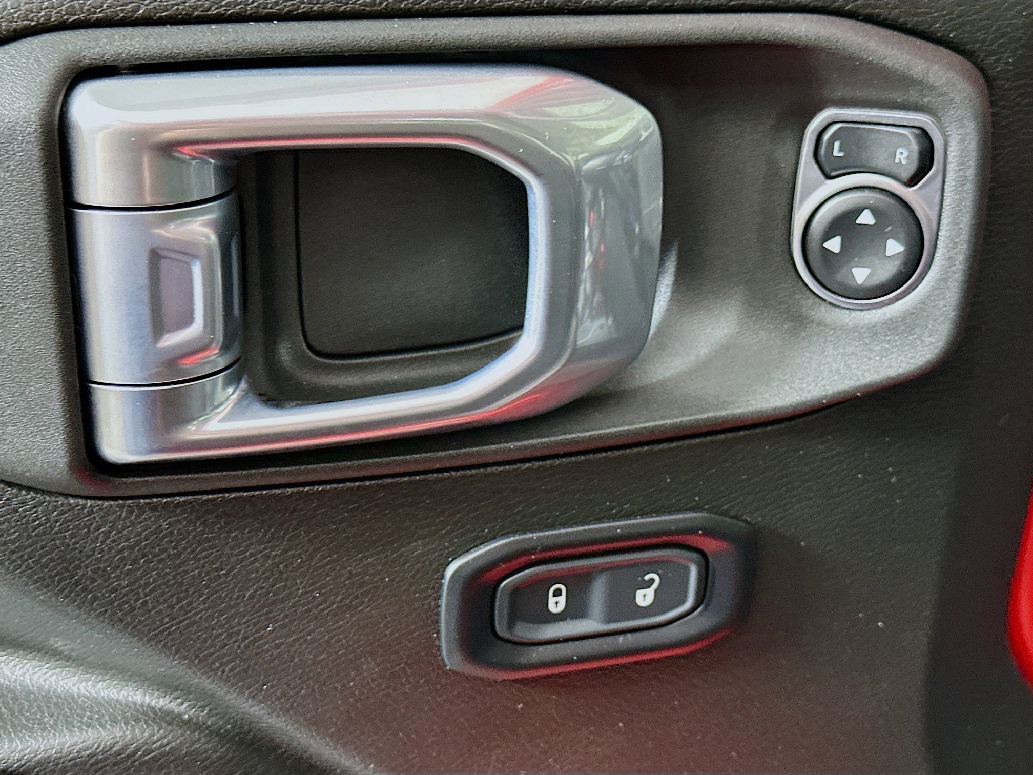 Used 2024 Jeep Wrangler Willys image 15