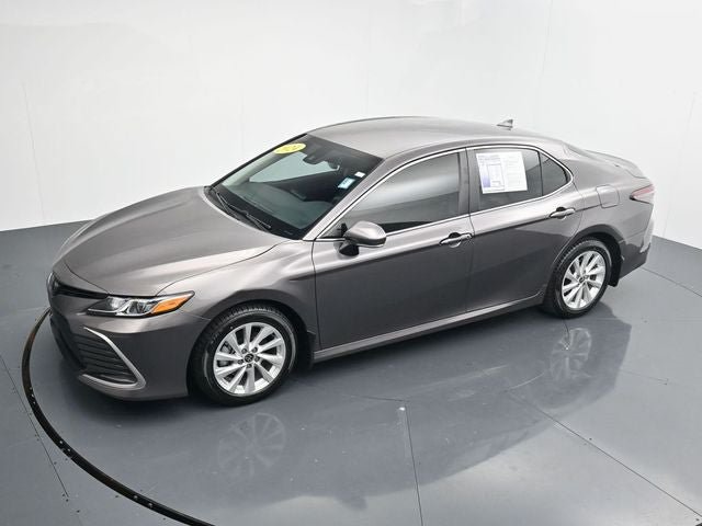 Used 2024 Toyota Camry LE w/ Cold Weather Package FWD image 21
