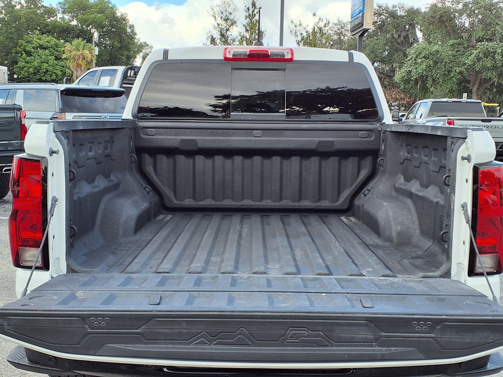 Used 2024 Chevrolet Colorado Trail Boss w/ Advanced Trailering Package AWD/4WD image 7