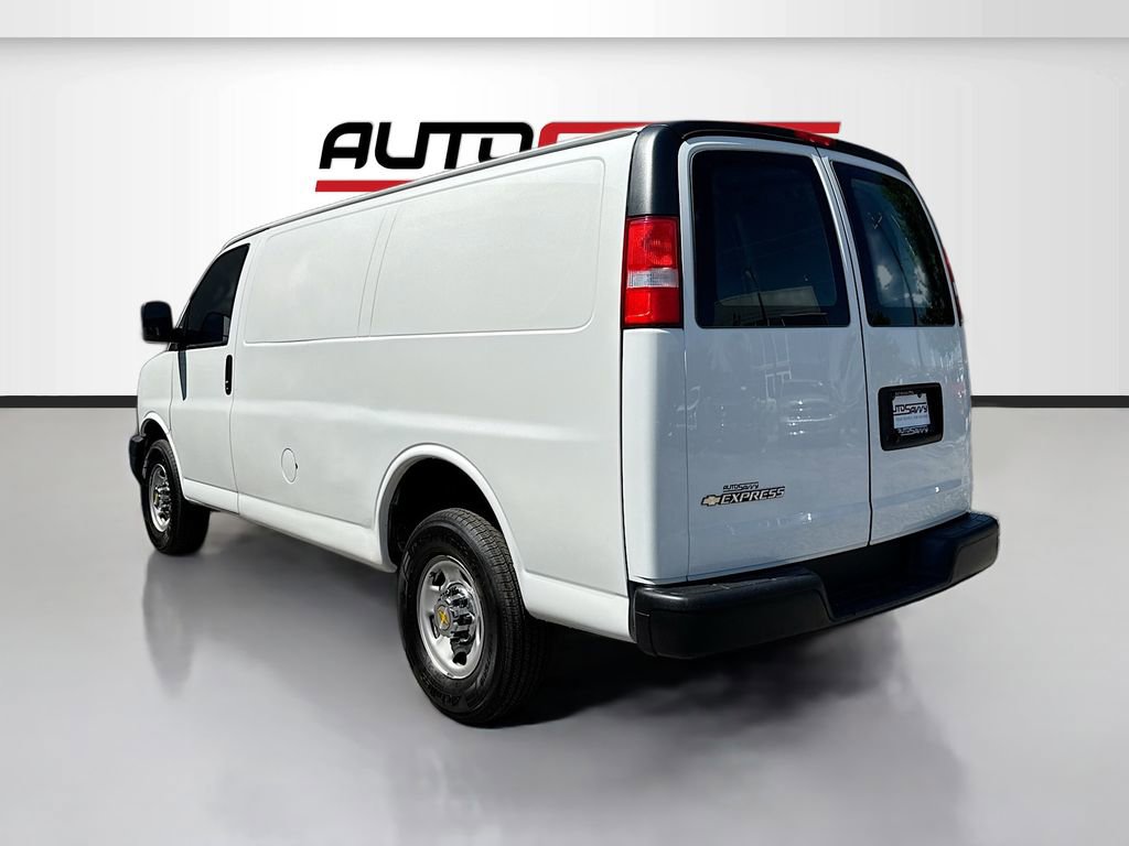 Used 2023 Chevrolet Express 2500 w/ Driver Convenience Package image 5