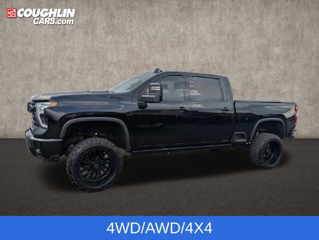 Used 2024 Chevrolet Silverado 2500 LTZ w/ LTZ Plus Package AWD/4WD image 5