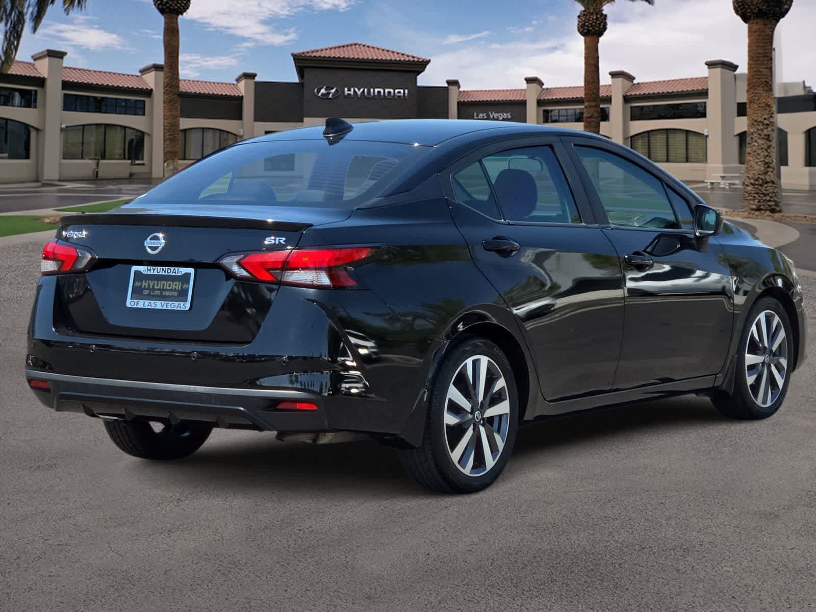 Used 2020 Nissan Versa SR FWD image 9
