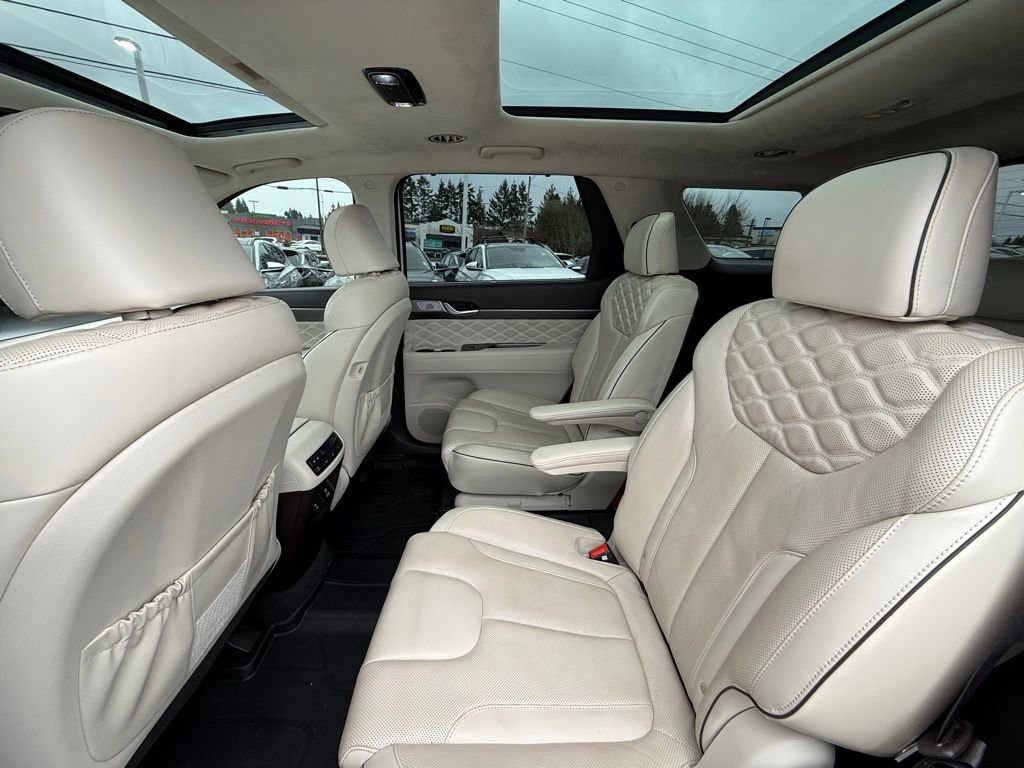Used 2021 Hyundai Palisade Calligraphy w/ Winter Package image 16