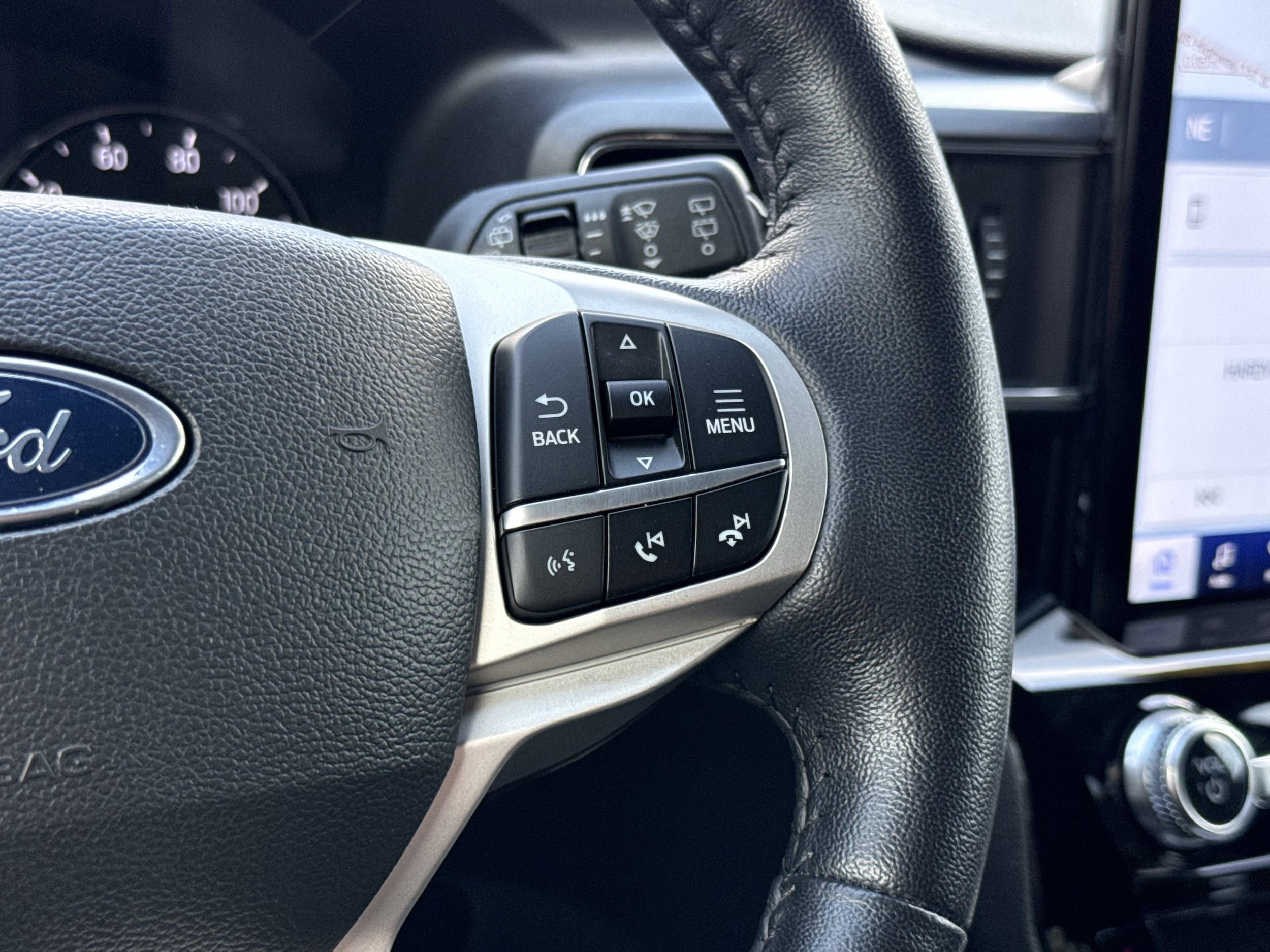 Certified 2023 Ford Explorer Limited w/ Limited Technology Package AWD/4WD image 16