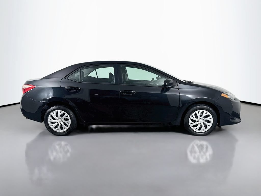 Certified 2018 Toyota Corolla LE FWD image 4