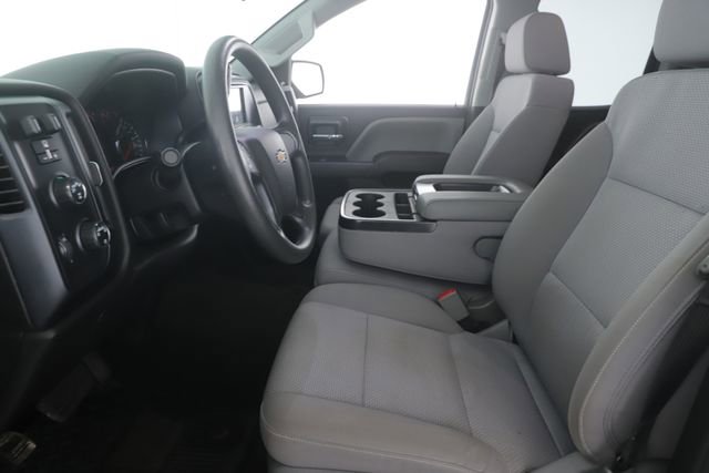 Used 2018 Chevrolet Silverado 1500 Custom w/ Custom Convenience Package AWD/4WD image 16