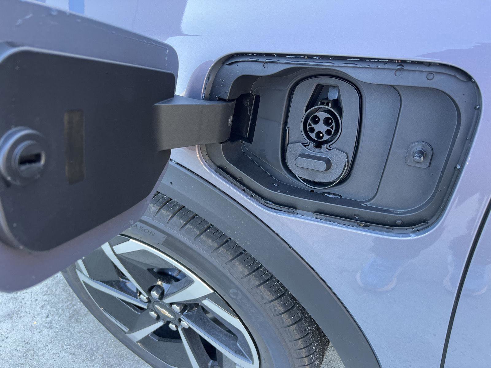 New 2026 Chevrolet Equinox EV LT image 25