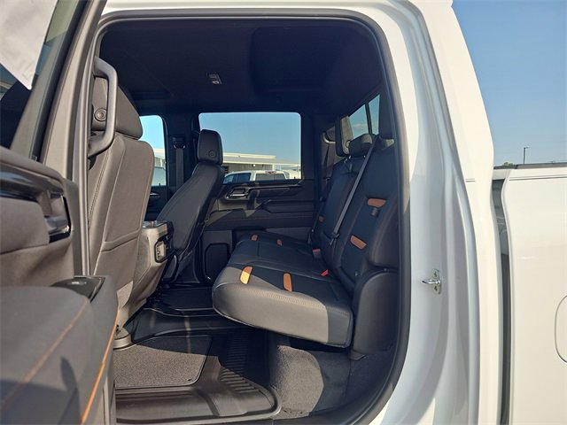 New 2025 GMC Sierra 2500 AT4 w/ AT4 Premium Plus Package image 9