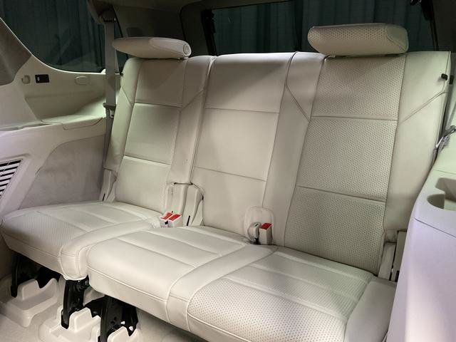 Used 2026 Cadillac Escalade Platinum Luxury AWD/4WD image 10