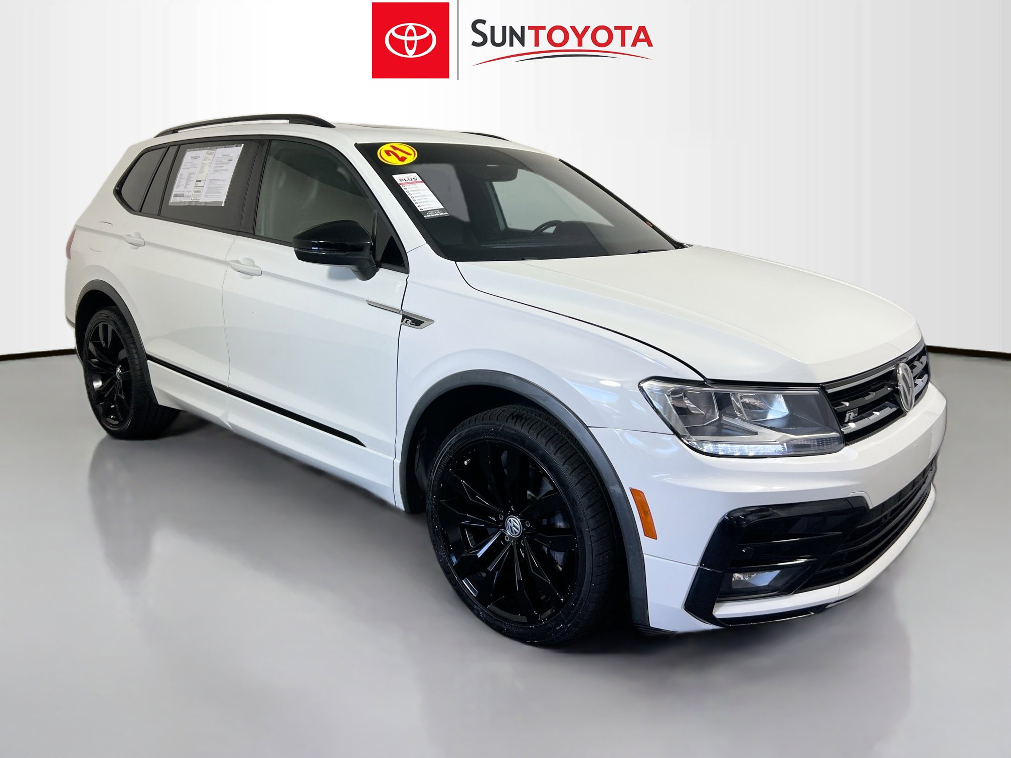 Used 2021 Volkswagen Tiguan SE R-Line image 1